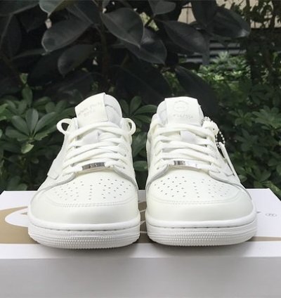 Air Jordan 1 Retro Low Og Sp Travis Scott Michael Rubin White Party