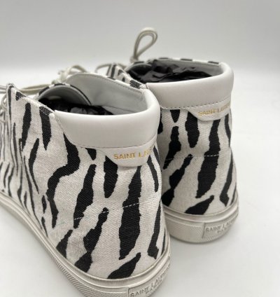 60 Off Saint Laurent Zebra Chukka Sneakers