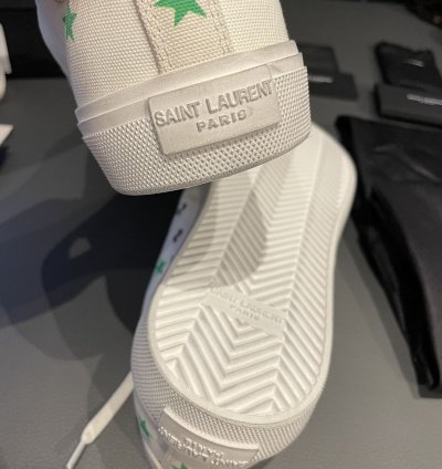 650new Limited Edition Runway Star Canvas Low Top Sneakers