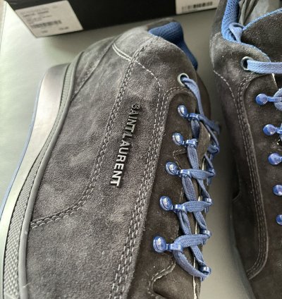 890 Value Runway Brand New Velour Velvet Jump Sneakers