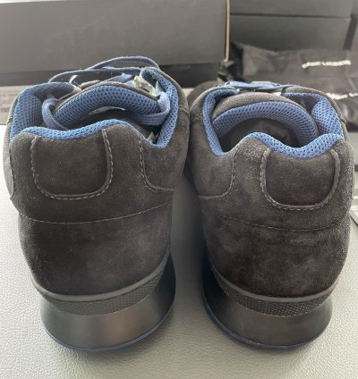 890 Value Runway Brand New Velour Velvet Jump Sneakers