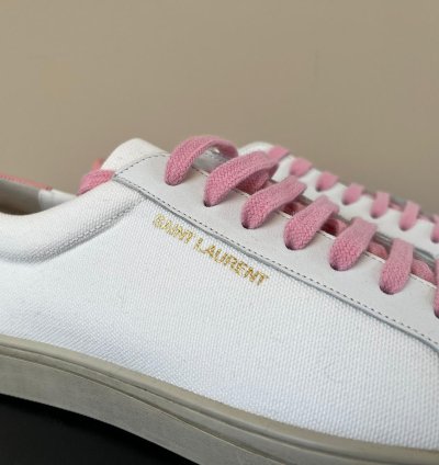 Andy Low Top Sneakers In White Pink
