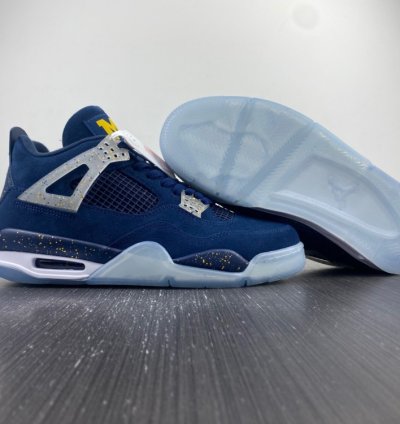 Nike Air Jordan 4 Retro Michigan