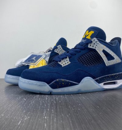Nike Air Jordan 4 Retro Michigan