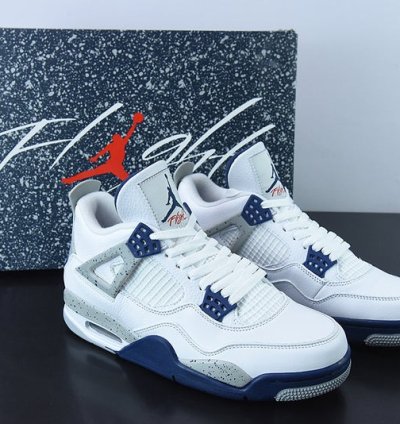 Nike Air Jordan 4 Retro Midnight Navy
