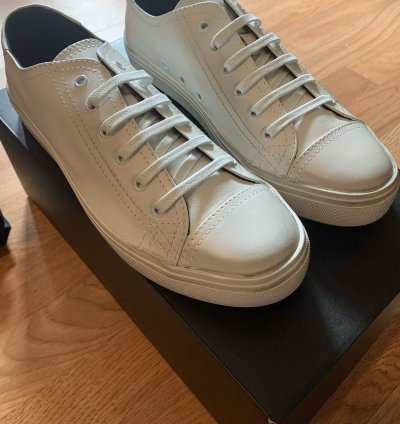 Bedford Low Top Sneakers