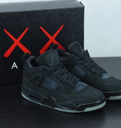 Nike Air Jordan 4 Retro Retro Kaws Black