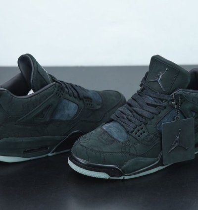 Nike Air Jordan 4 Retro Retro Kaws Black