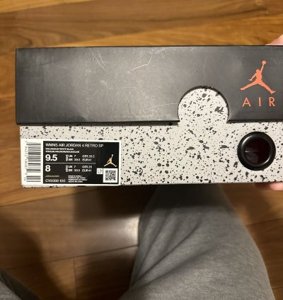 Jordan 4 Off-white