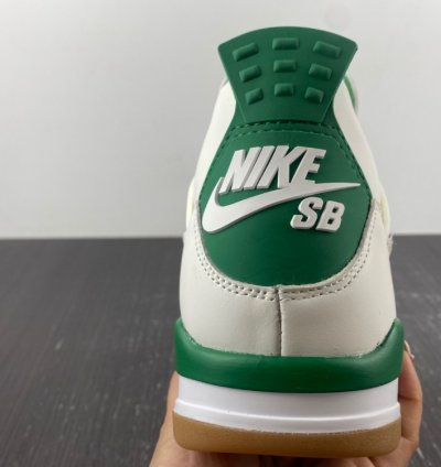 Nike Air Jordan 4 Retro Sb Pine Green