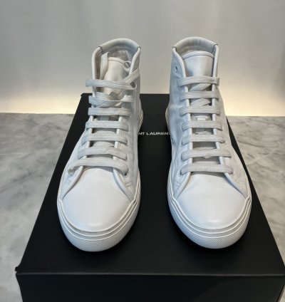 Malibu Mid Top Sneakers In Smooth Leather Optical White