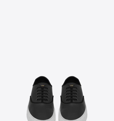 O1bcso1str1224 Venice Sneakers In Grained Leather In Black