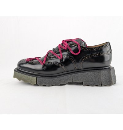 O1rshd1 Burwood Leather Brogues In Black