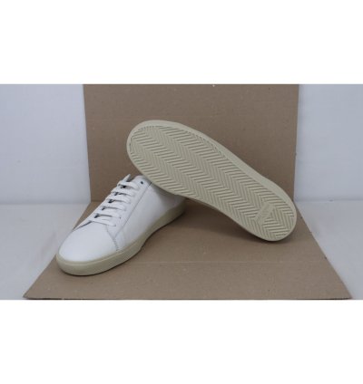 O1rshd1 Leather Court Classic Sneakers In White Black