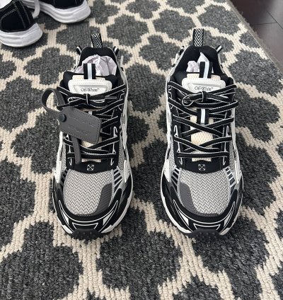 Off White Be Right Back