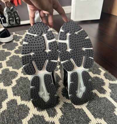 Off White Be Right Back
