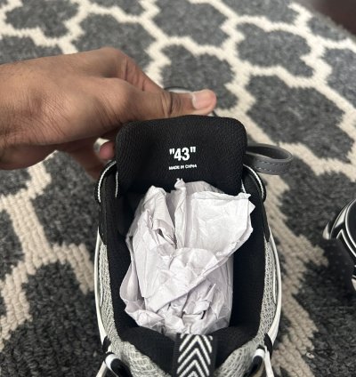 Off White Be Right Back