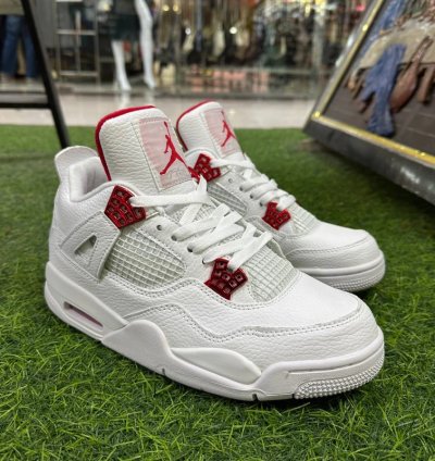 Jordan 4 Metallic Red
