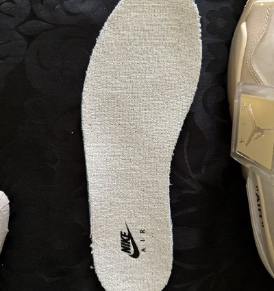 Off White Jordan 4