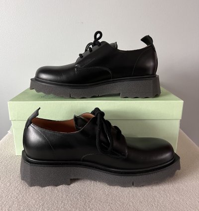 Off White Leather Sponge Derby In Black