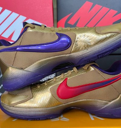Undefeated X Nike Kobe 5 Protro Hall Of Fame