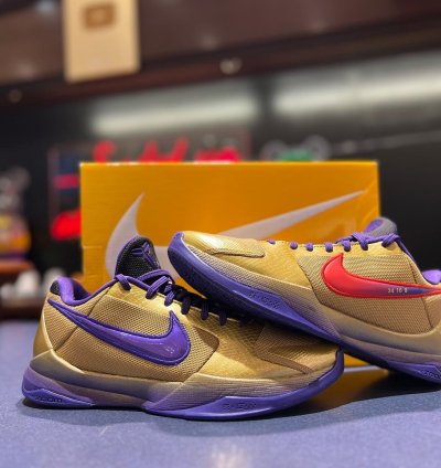 Undefeated X Nike Kobe 5 Protro Hall Of Fame
