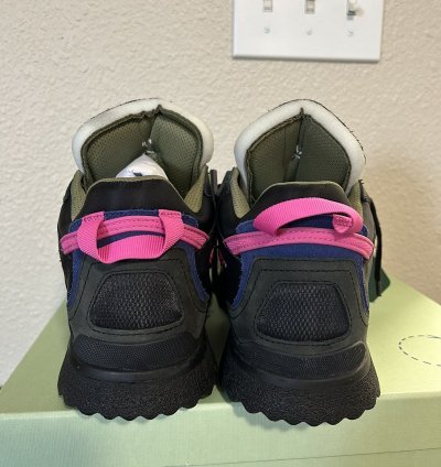 Off White Sponge Mid Top Black Fuchsia