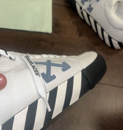 Off White Vulcanized Low Sneaker