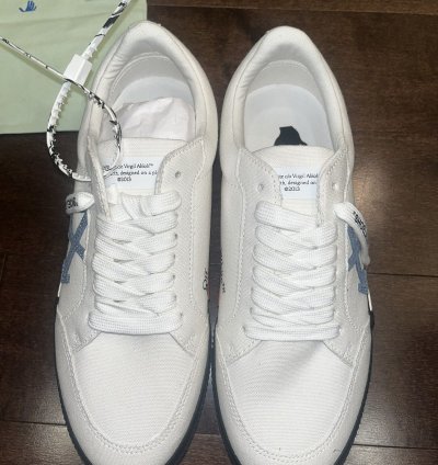 Off White Vulcanized Low Sneaker