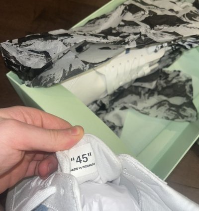Off White Vulcanized Low Sneaker