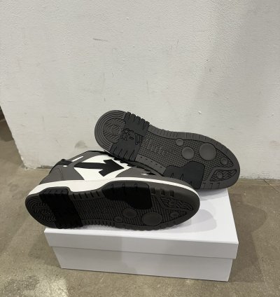 Off-white - Out Of Office Dark Grey Black Sneakers
