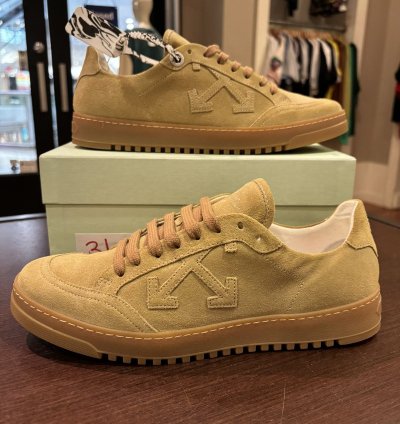 Off-white 2 0 Low Sneakers Wheat Brand New