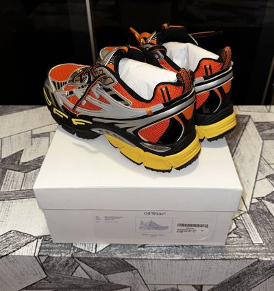 Off-white Be Right Back Silver Red