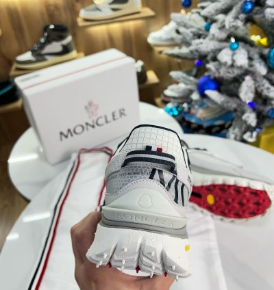 Moncler Trailgrip Gtx Silver White