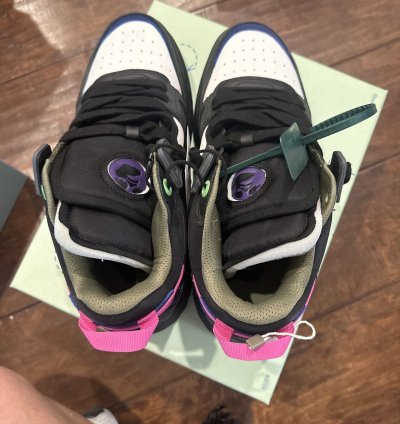 Off-white Mid Top Sponge Sneaker Black Fuschia 46