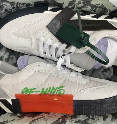 Off-white New Low Vulcanized Sneaker Black Bone
