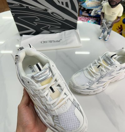 Off-white Be Right Back White