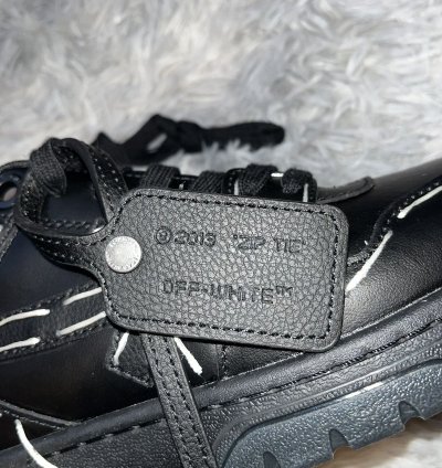 Off-white Out Of Office