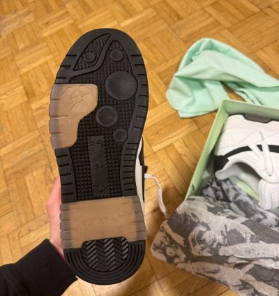 Off-white Out Of Office White-black