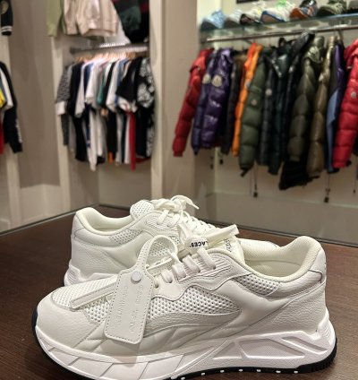 Off-white Runner Low Top