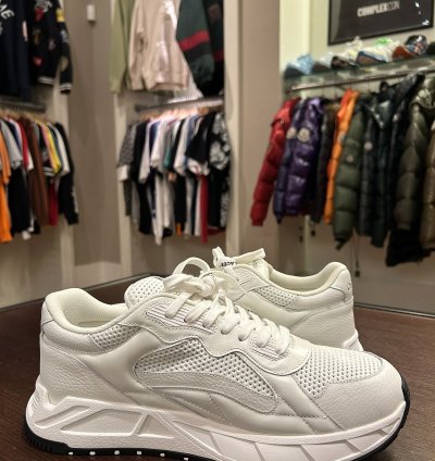 Off-white Runner Low Top