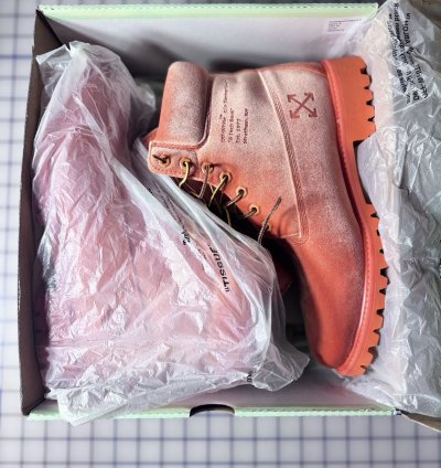 Off-white Timberlands Satin Boot