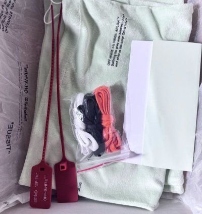 Off-white Timberlands Satin Boot