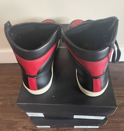 Saint Laurent Court Classic Sl10h
