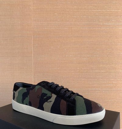 Signature Low Top Sneakers In Camo