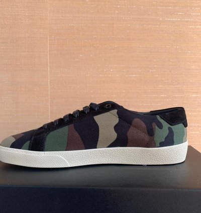 Signature Low Top Sneakers In Camo