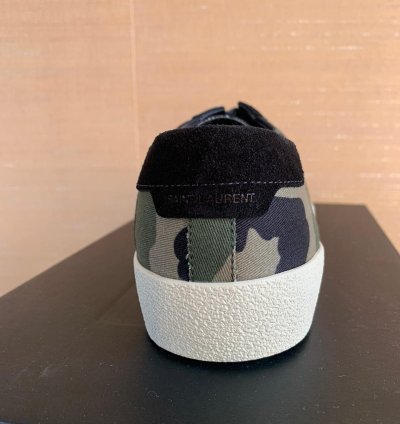 Signature Low Top Sneakers In Camo