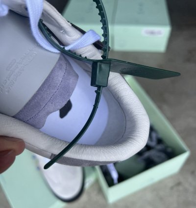 Size 9 Off-white Vulc Floating Arrow Low Size 42 Ds
