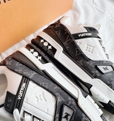 Lv Trainer Sneaker black White Monogram