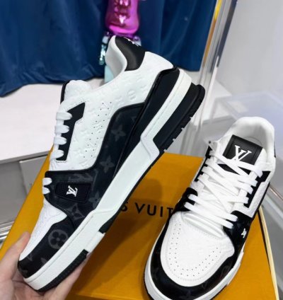 Lv Trainer Sneaker black White Monogram